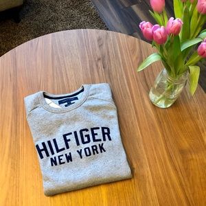 NWOT❗️ Tommy Sweater 👌🏼